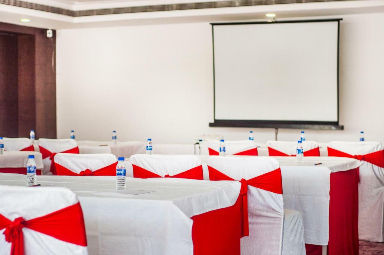 Jalsa Resort Indore Eksteriør billede