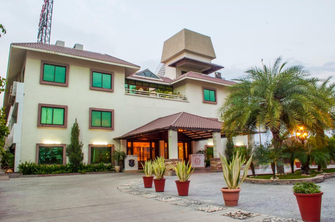 Jalsa Resort Indore Eksteriør billede