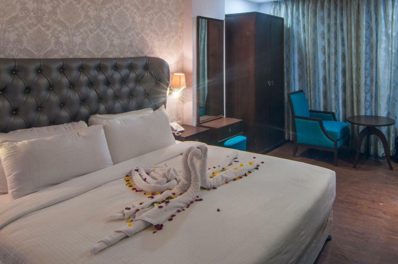 Jalsa Resort Indore Eksteriør billede