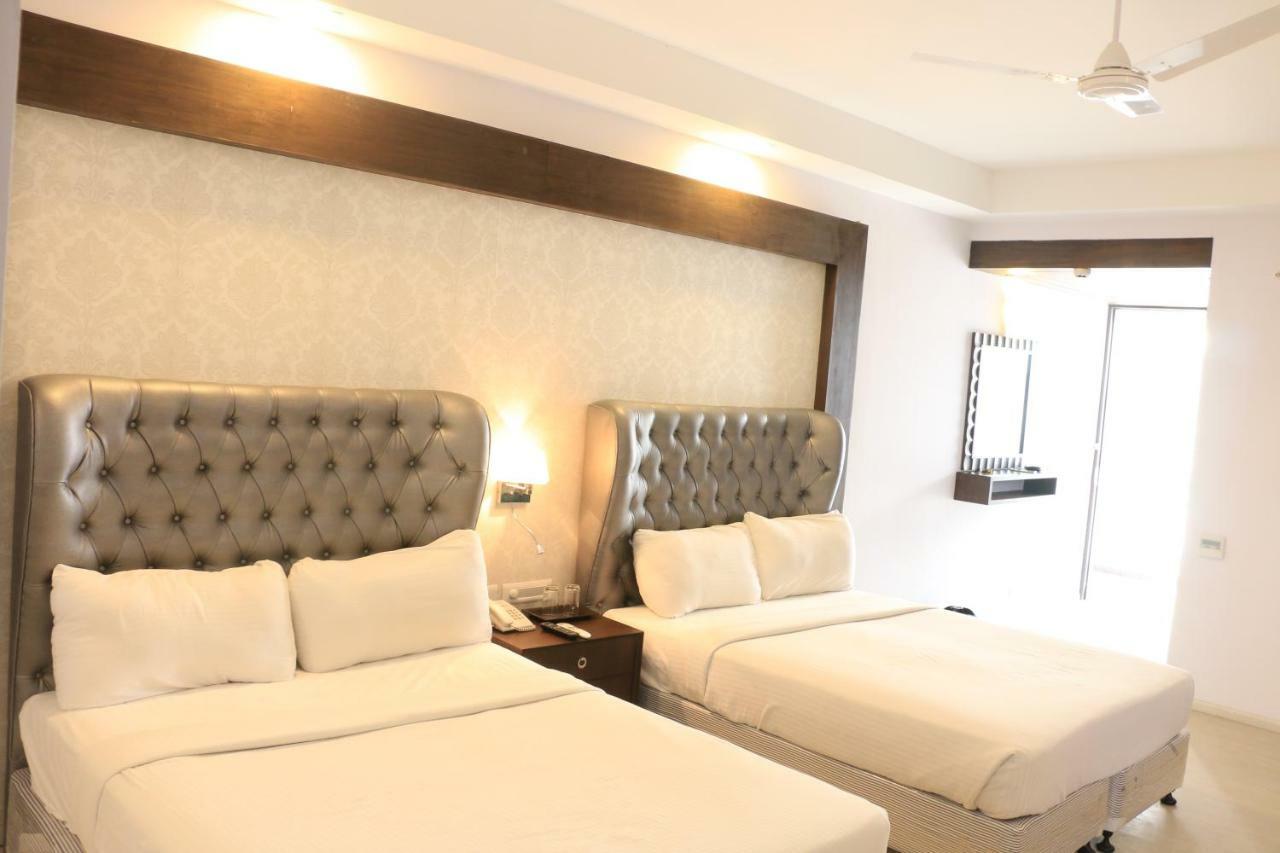 Jalsa Resort Indore Eksteriør billede