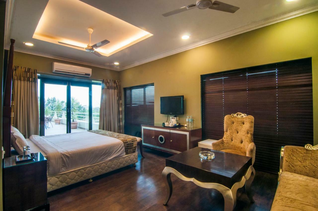 Jalsa Resort Indore Eksteriør billede
