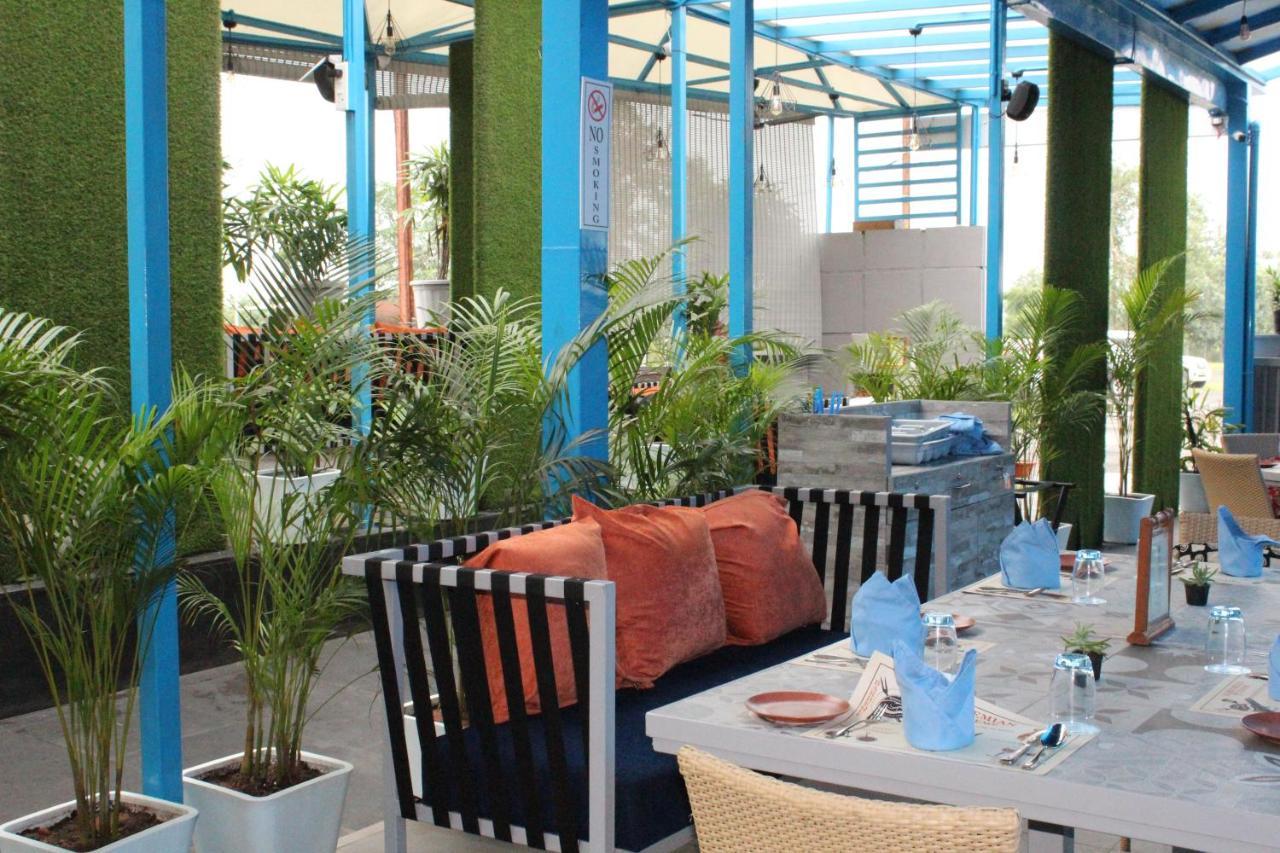 Jalsa Resort Indore Eksteriør billede